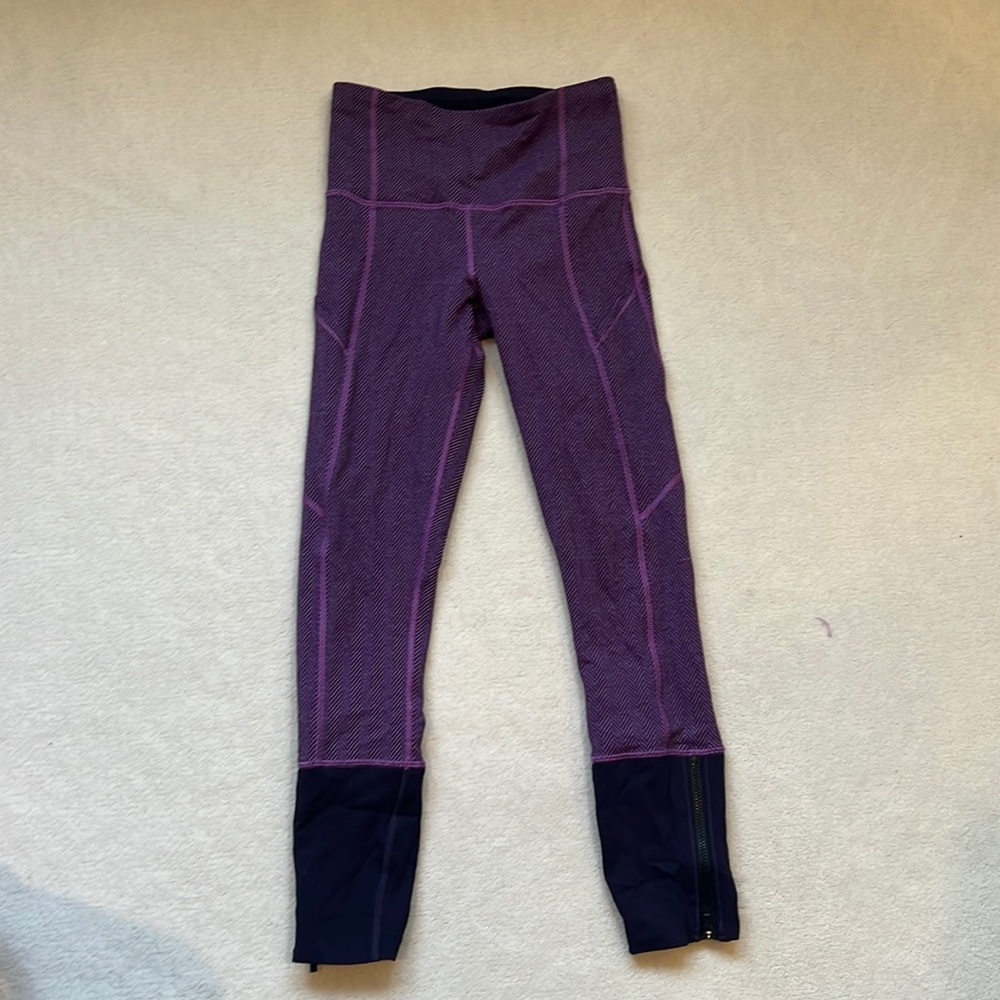 Lululemon purple ribbed leggings
